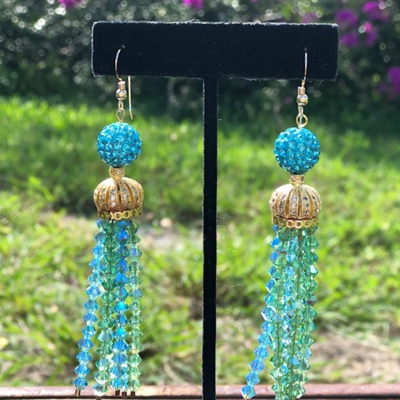 Susie's Fabulous AQ PER Tassel Crown Earrings